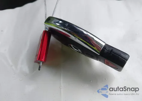 2014 Mercedes-Benz E 350 z USA, uszkodzony, nr VIN WDDHF5KB4EA998545